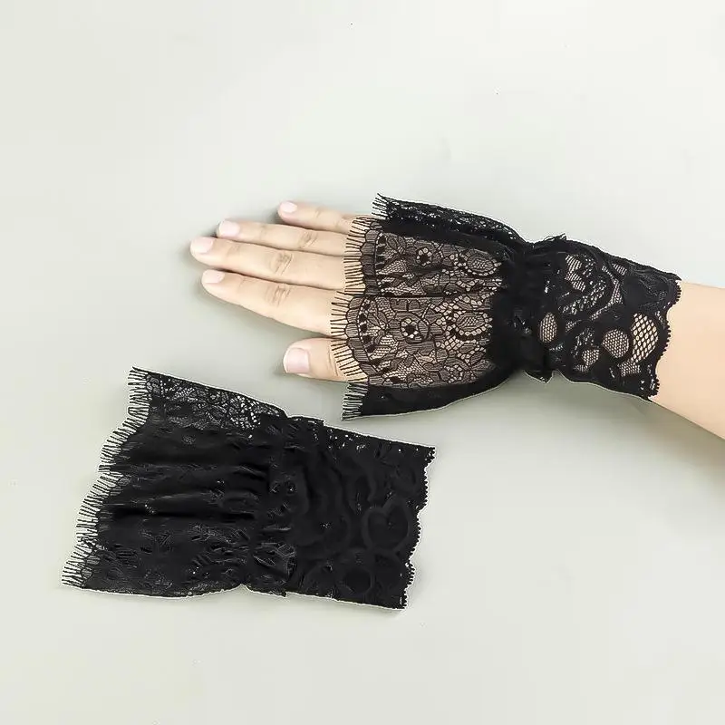 

New Women's Lace Fake Sleeve Wrist Cuffs Elastic Decorative Wristbands Short Tassels White And Black Pleated Cuff Embellishments
