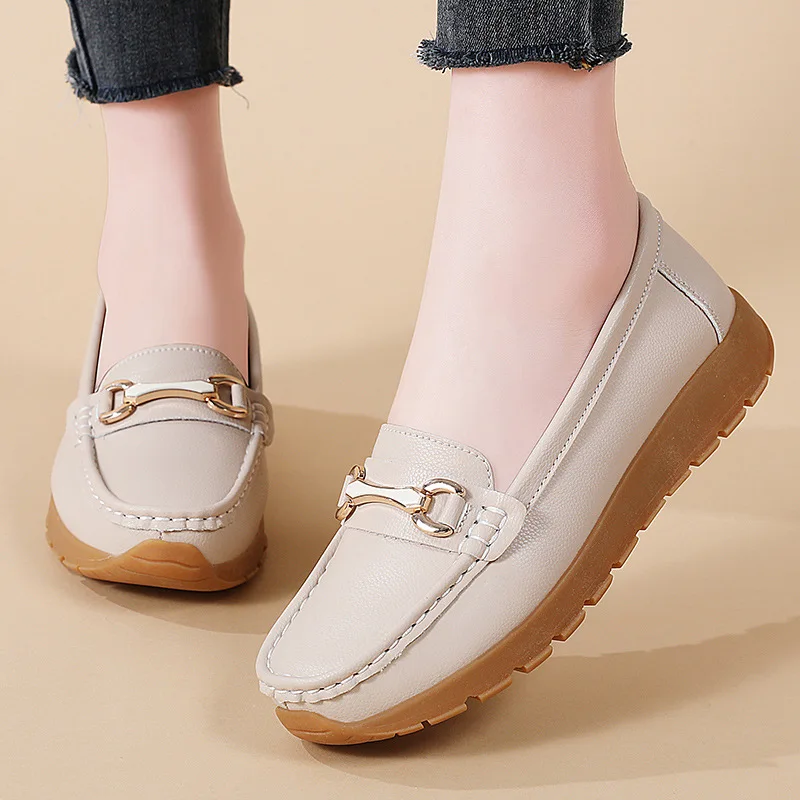 New Arrival Plus Size 44 Women's Casual Loafers Spring and Autumn Fashion Slip on Soft Leather Women's Moccasins Zapatos Mujer