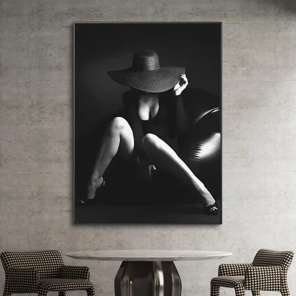 Black And White Print Sexy Woman Poster For Office Living Room Wall Art Smoking Woman With Gun Canvas Painting Home Decor