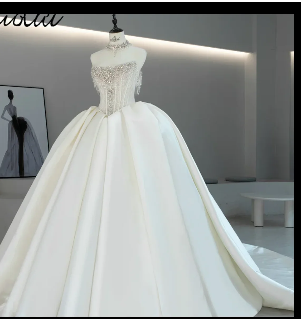 Halt Strapless Satin Shiny Wedding Dress High-end Outdoor Off The Shoulder With Neckline Ball Gown Princess Customized