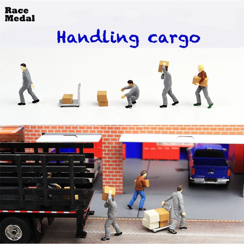 RM 1:64 Moving Express Loader Villain Traffic Police Workshop Repairman Accessories Backpacker Scene with Miniature Model Dolls