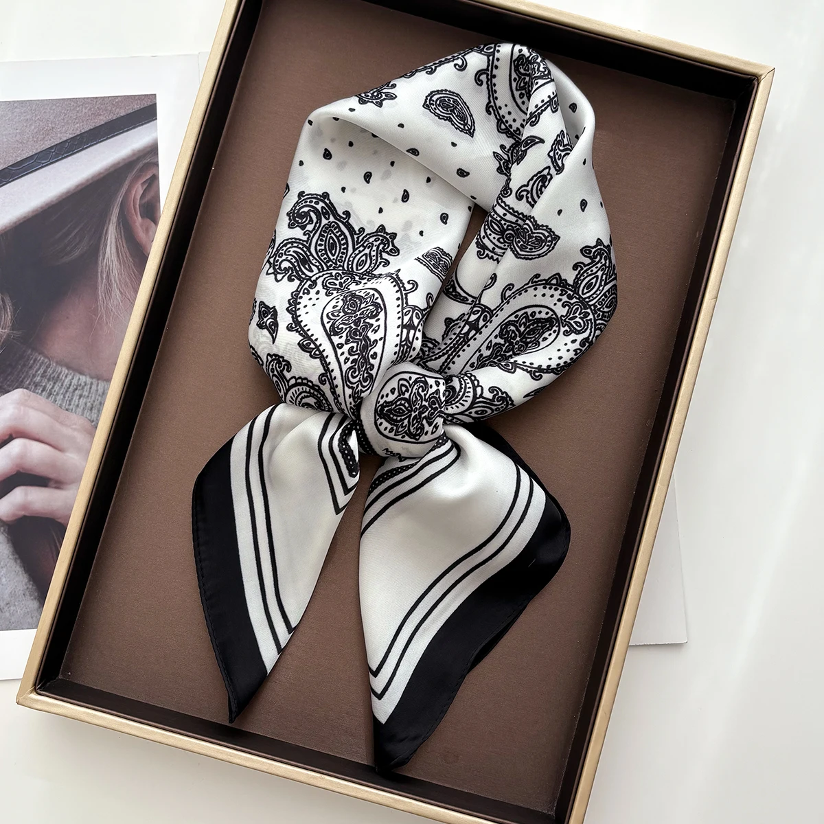 Dame Mode Paisley Schal Seide Gefühl Quadratisches Halstuch Bandana für Frauen Schal Schals Wrap Kopftuch Haarband Krawatten – Detail 10