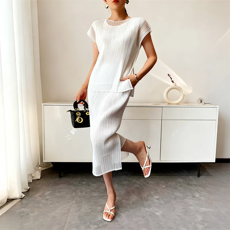 Miyake Pleated Women's Mesh Casual Suit 2026 New Solid Color Round Neck Short-sleeved Top + Elastic Waist Skirt Two-piece Set image 3