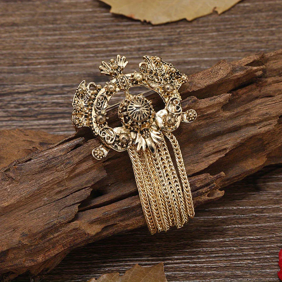 Ladies Novelty Vintage Palace Tassel Brooch Elegant Clothing Accessories Pins Banquet Party Coat Suit Accessories