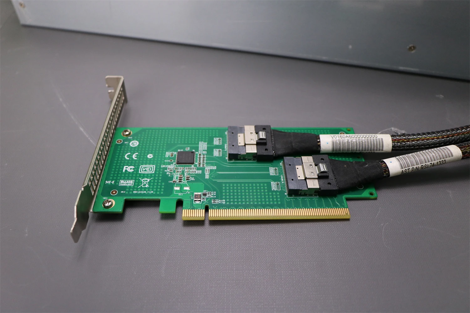 5-GPU External Computing Power Expansion Enclosure High Bandwidth, Convenient Portability Easy Deployment