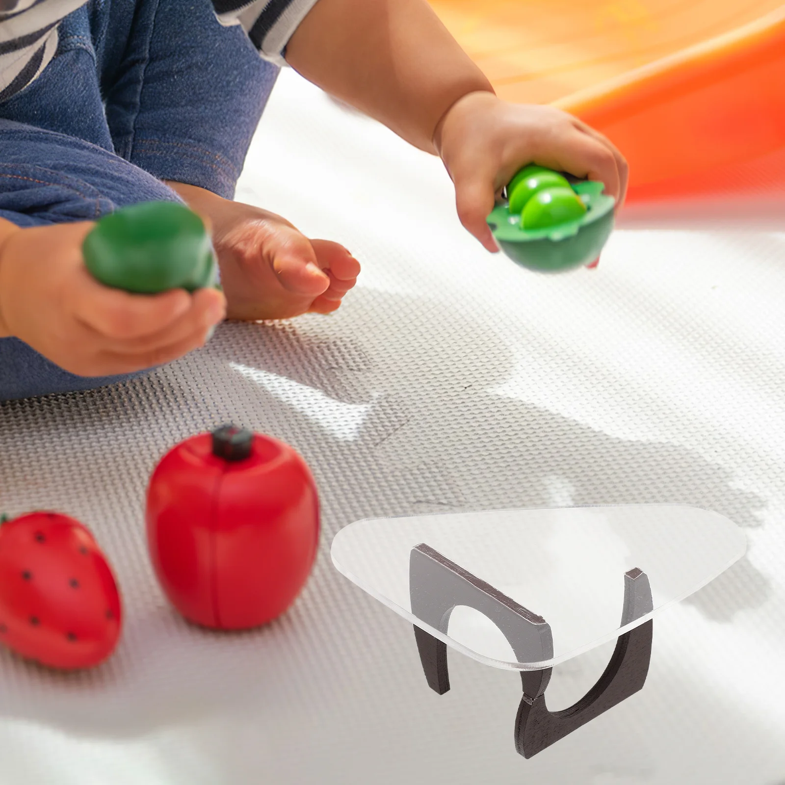 Mini mesa de té triangular, marco de madera realista, muebles de sala de estar en miniatura, decoración de escena de casa de muñecas, muebles en miniatura, 2 uds.