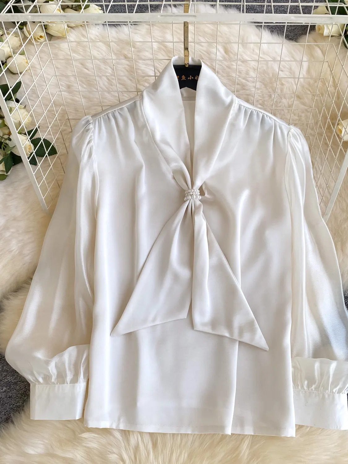 

Новая женская блузка с V-образным вырезом и бантом, весенняя модная свободная элегантная блузка с длинным рукавом