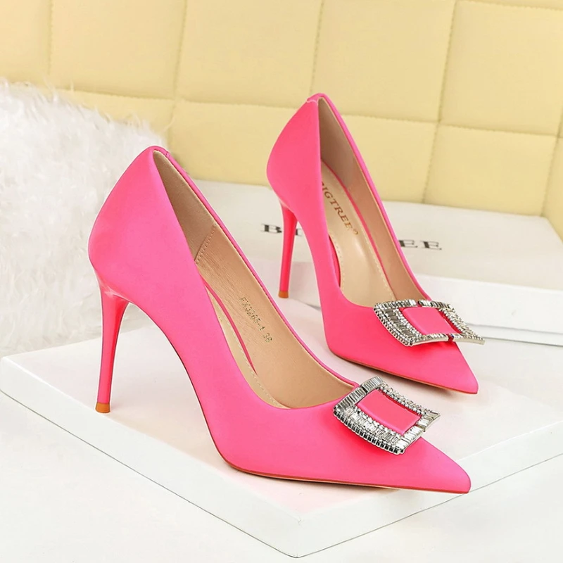3265-K71 Rose Red