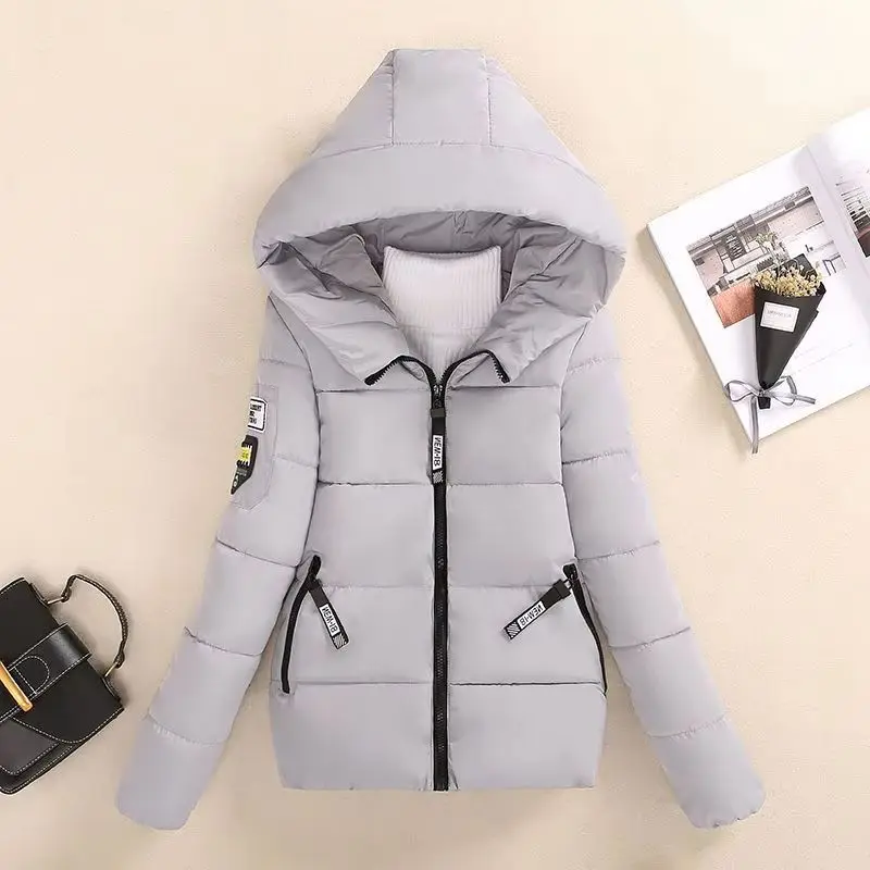 Damska krótka kurtka ocieplana bawełną, nowość na jesień i zimę 2025, studencka kurtka z kapturem w stylu koreańskim, gruba kurtka, uroczy modny kardigan.