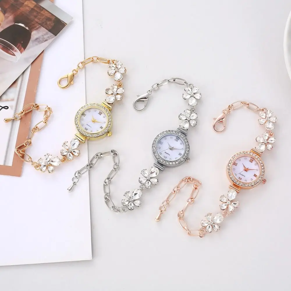 Roman-Scalped Quartz Bracelet Watch Gemstone Flower Clasp Adjustable Vintage Round Ladies Watches Diamond Embedded Alloy Case