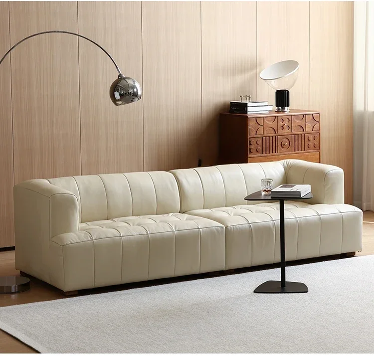 A  Modern Simple and Light Luxury Nordic Italian Full First Layer Cowhide  Model Split Sofa