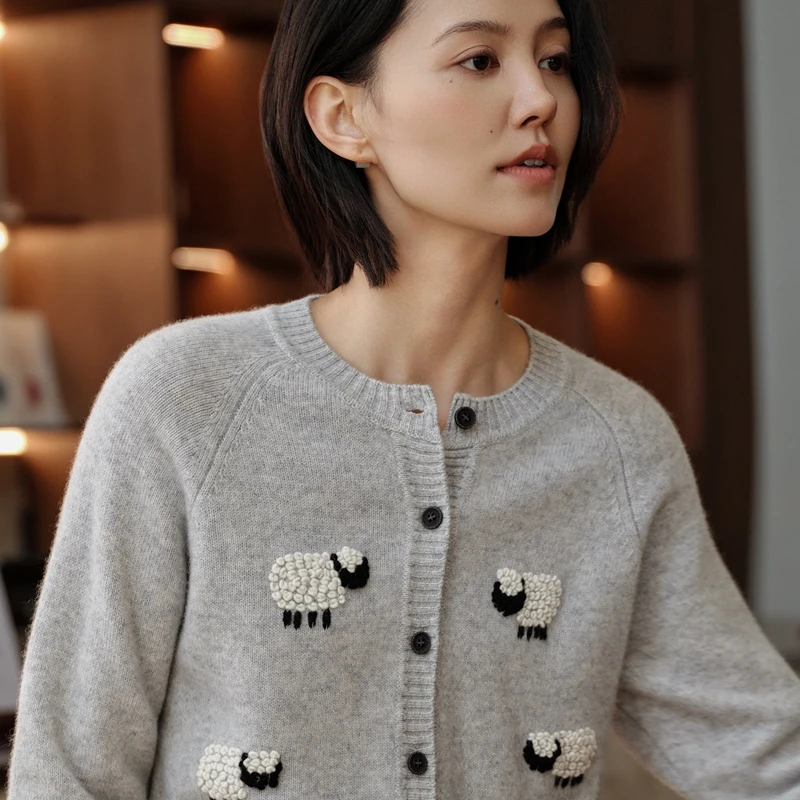 High-End Konceni Women's 100 Pure Cashmere Sweater Coat Embroidered Lamb Design Autumn Winter New Style Warm Long Sleeve roun...