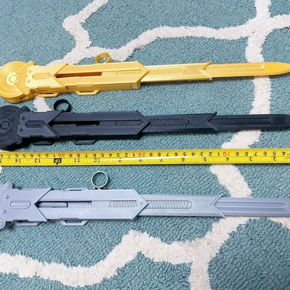 1PC Cosplay Props Mini Sleeve Sword Toys Stretchable Anti-stress Disassembly Knives Creative Gifts