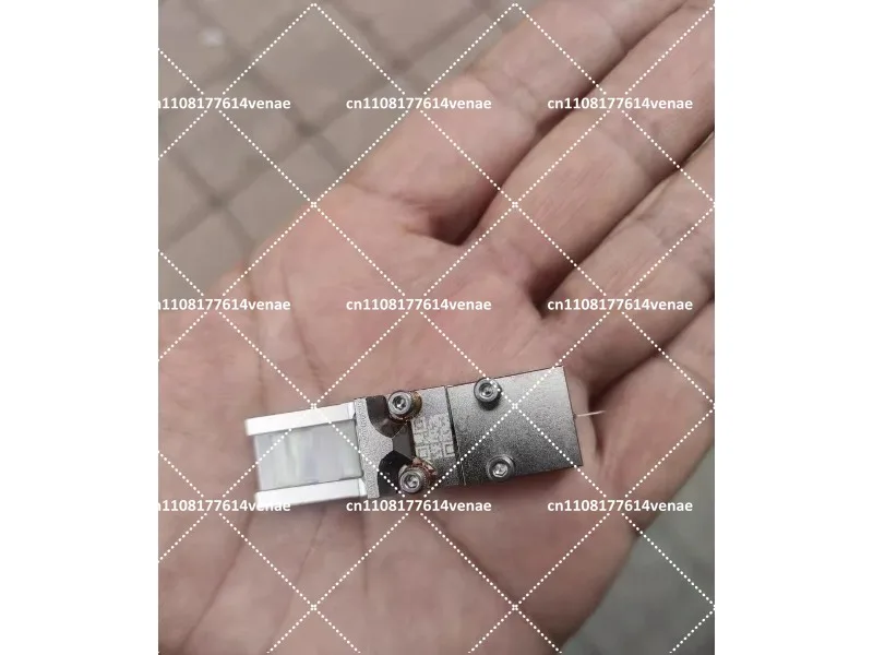 Optical Focus Lens Replacement Parts for 500W Pump Auxiliary Laser Source Equipment