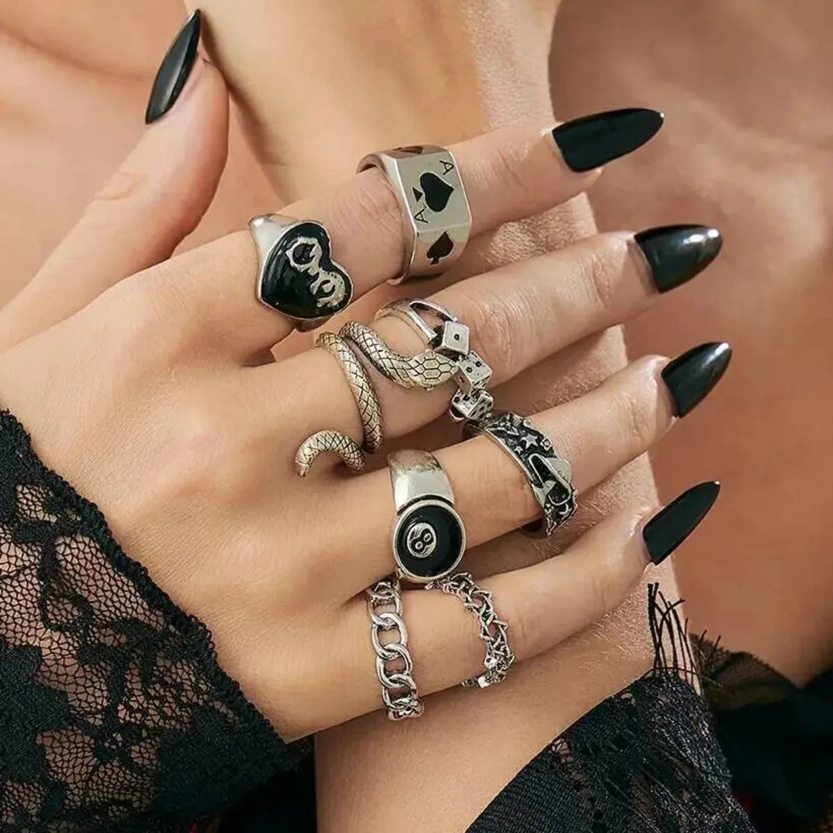 

KunJoe 8Pcs/Set New Gothic Black Heart Snake Open Ring for Women Retro Irregular Dice Poker Knuckle Ring Halloween Jewelry Gifts