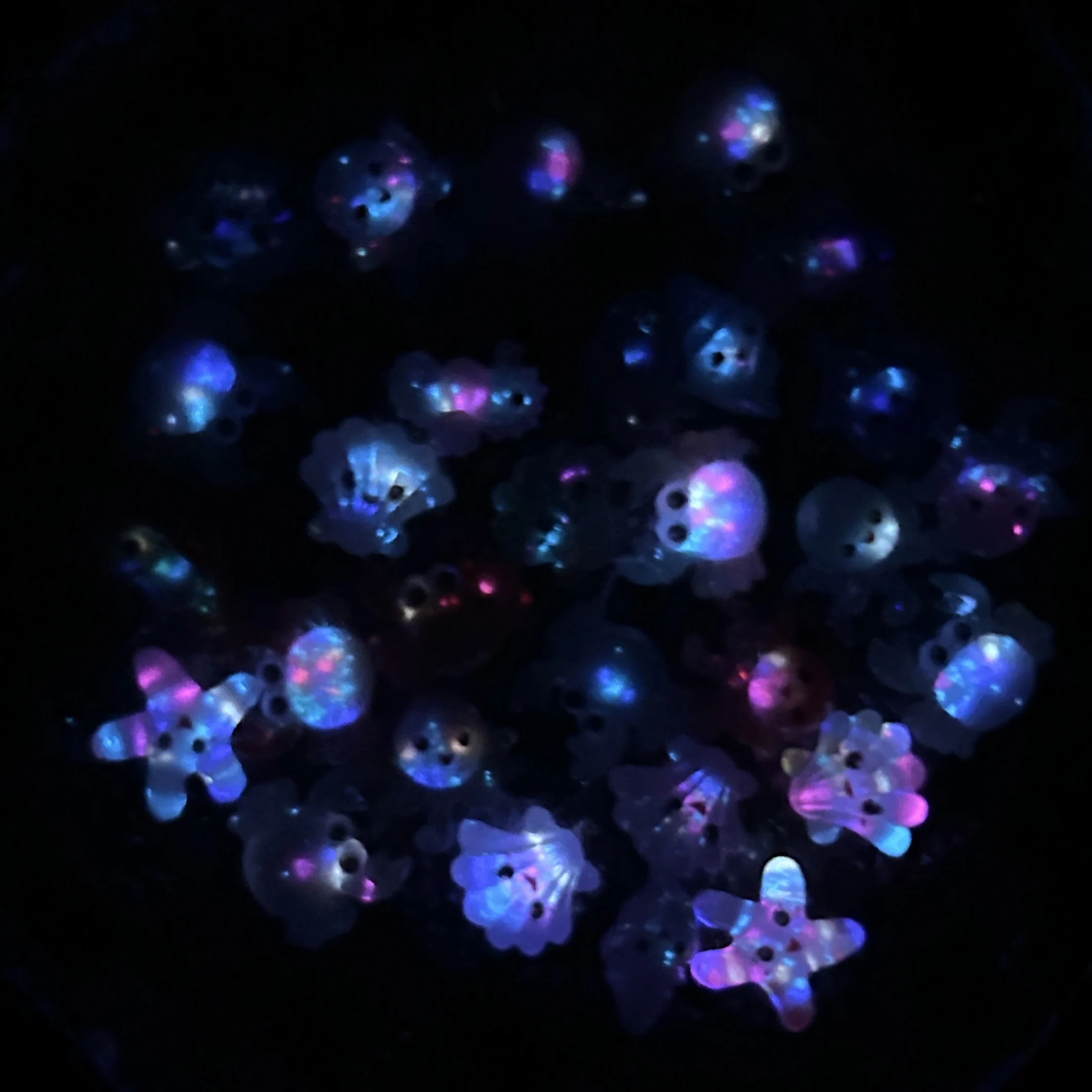 50 قطعة مضيئة شفافة لطيف كراب فرس البحر الراتنج مسمار السحر الكرتون عيون كبيرة الأخطبوط قذيفة المحيط مسمار الفن الديكور DIY بها بنفسك