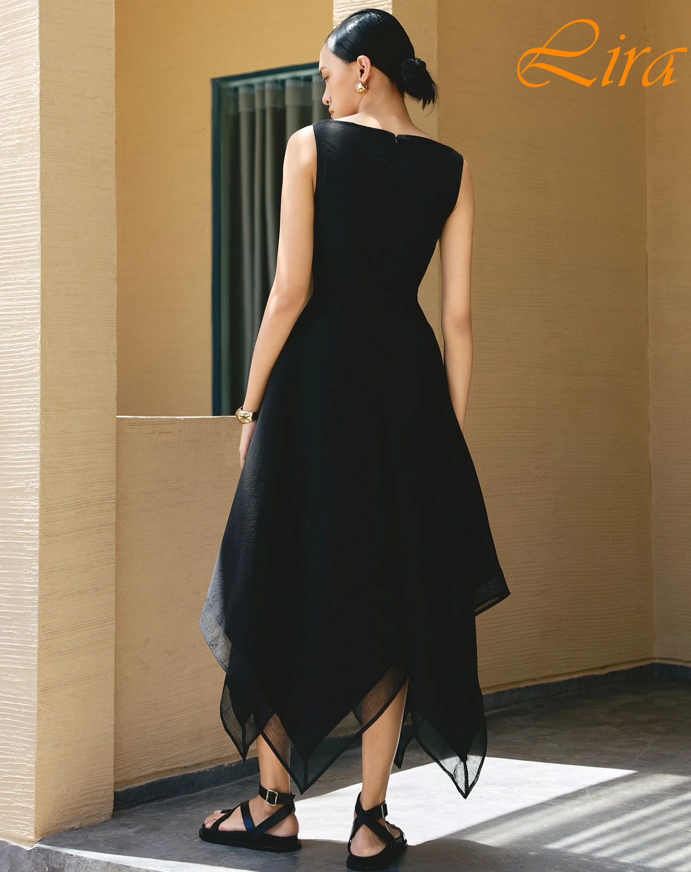 ชุดราตรีทรงเอไลน์คอวีแขนกุด ดีไซน์หรูหรา สง่างาม แบบดารา คุณภาพสูง ทันสมัย เหมาะสำหรับงานเลี้ยงอย่างเป็นทางการ