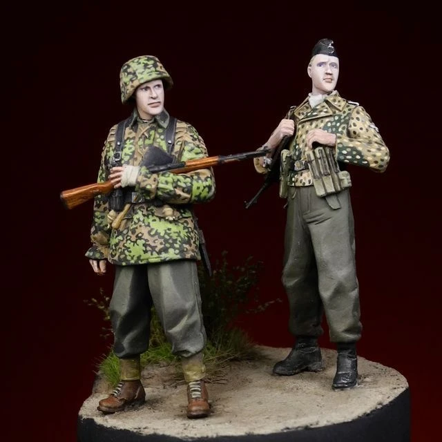 1/35 Resin Model Figure GK ,2 Figure , Unassembled and unpainted kit