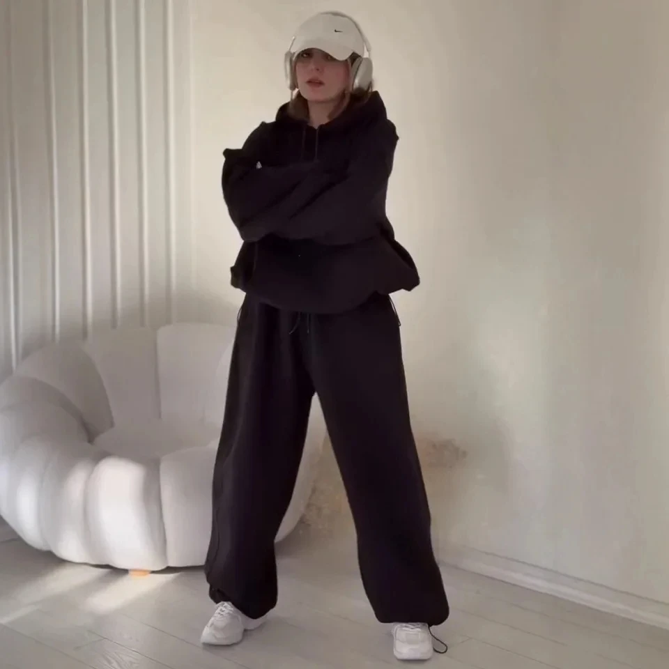 

2025 Autumn New Hooded Solid Color Loose Warm Sweatshirt Pants Two Piece Set Women Multiple Colors Multiple Sizes Available