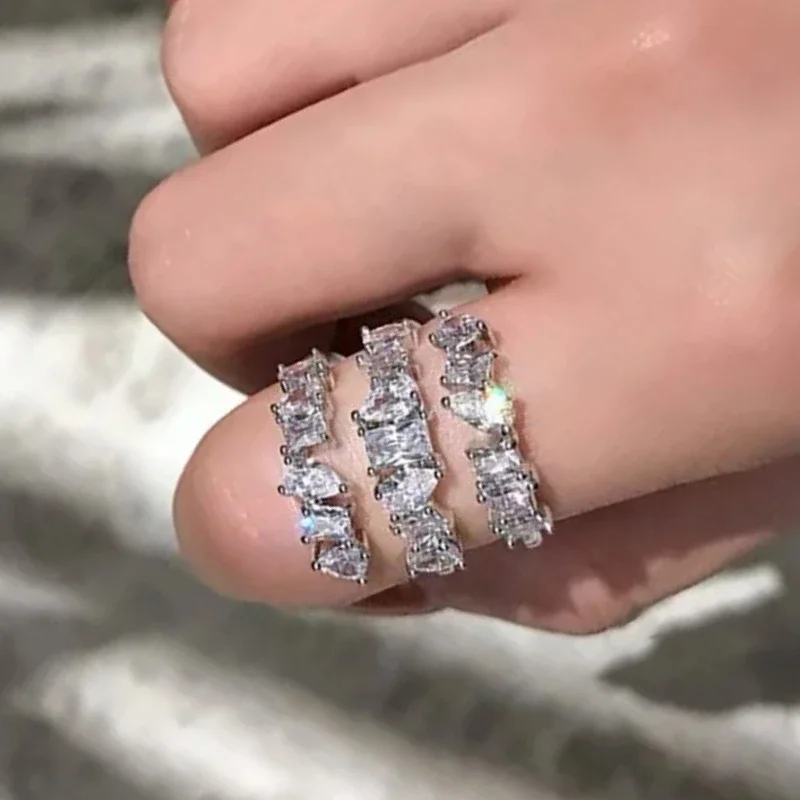 Anel Moderno e Personalizado para Dedo Indicador com Design Simples, Joia Elegante e Personalizada com Micro Zircônias Incrustadas