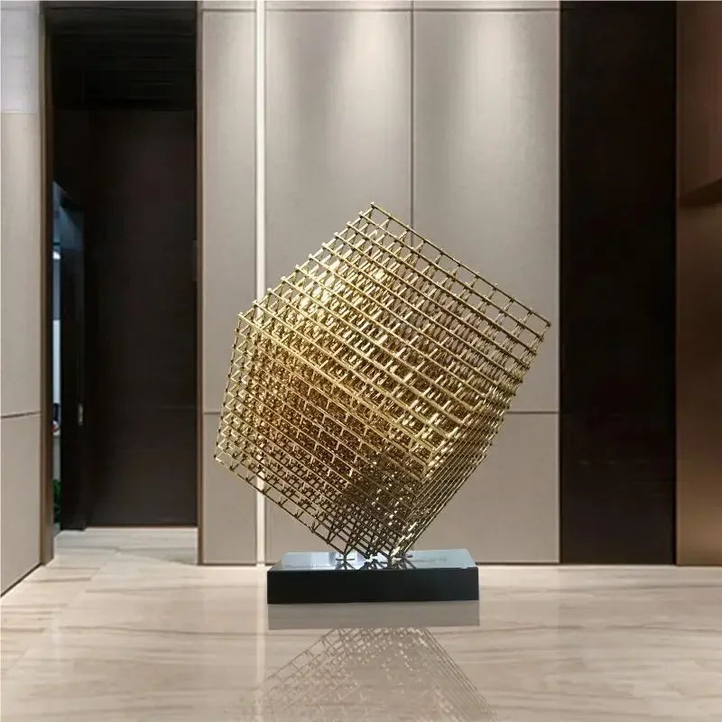 

Вилла вестибюль отеля, скульптура из нержавеющей стали, волшебный квадратный офис продаж, большое полое геометрическое украшение пола