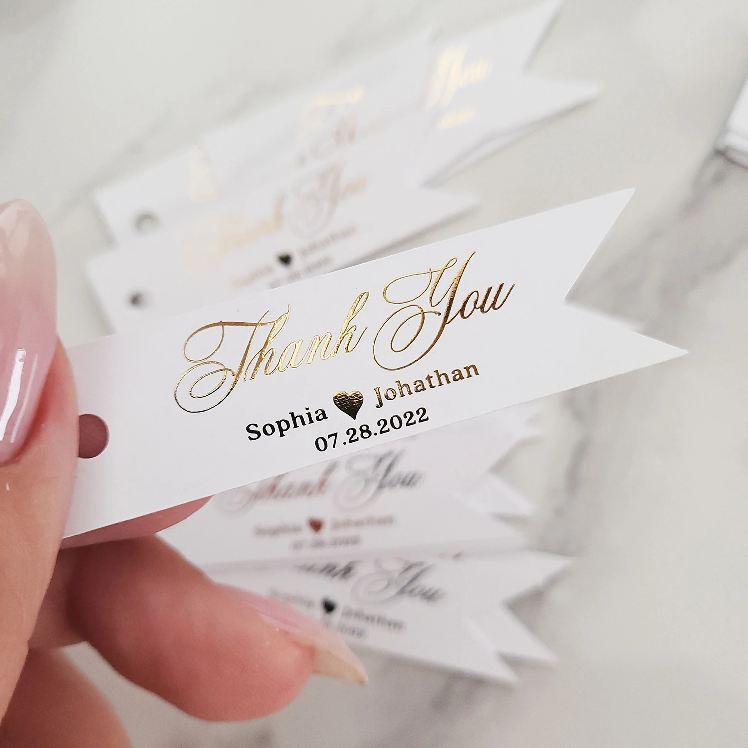 50pcs Custom Wedding Tags Gold Foiled Personalized Wedding Engagement Favors Labels Wedding Thank You For Gift Tags Sweets Label