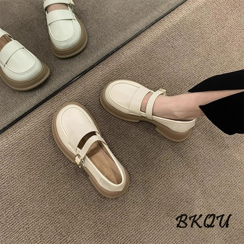 

BKQU Female Black Small Leather Spring and Autumn British Platform Muffin Loffo Shoes French Retro Niche Mary Jane Single Shoes