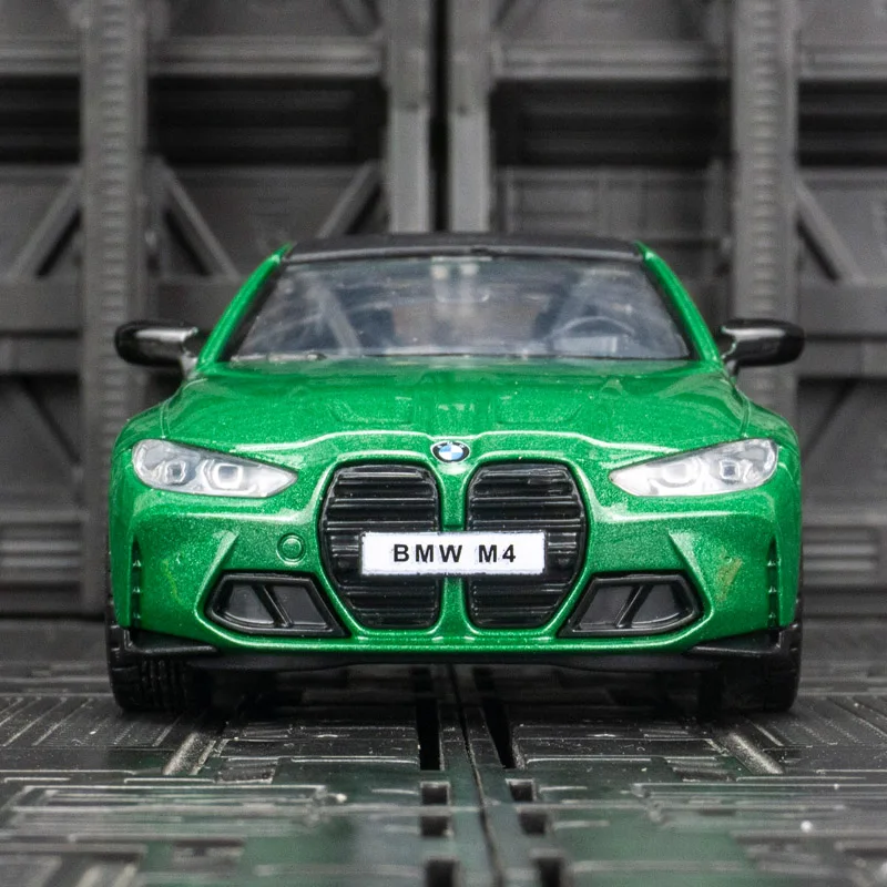 1:32 BMW M4 G82 合金スーパースポーツカーモデル子供用音響光学プルバックドア開閉可能おもちゃ豊富なディテール細かい仕上がり