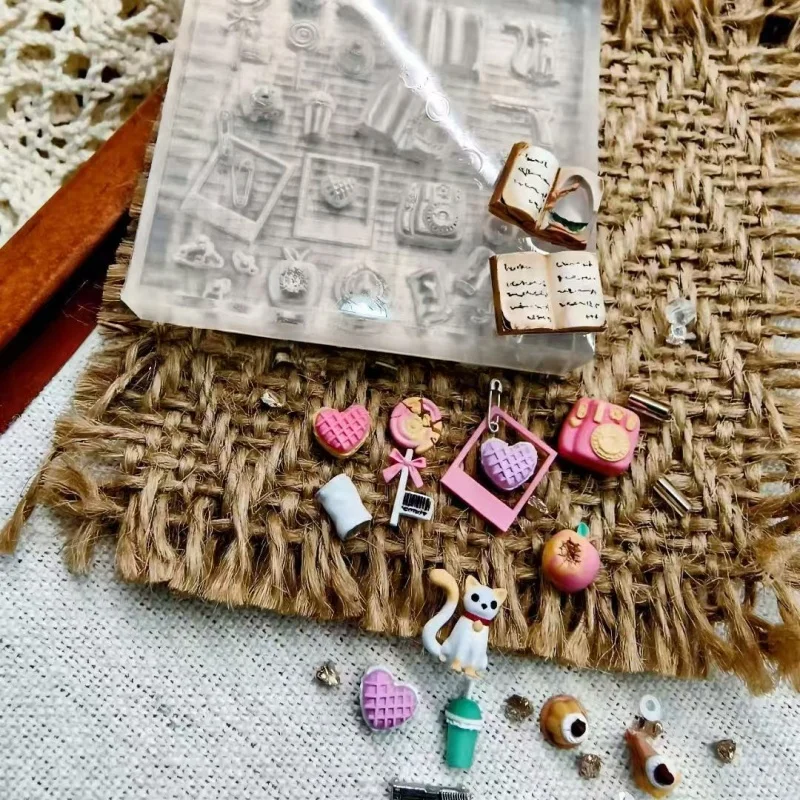 แม่พิมพ์ทำเล็บซิลิโคน กล้องถ่ายรูปขนมการ์ตูนน่ารัก ชิงช้าสวรรค์ในฝัน โทรศัพท์ แม่แบบทำเล็บ 3 มิติ DIY