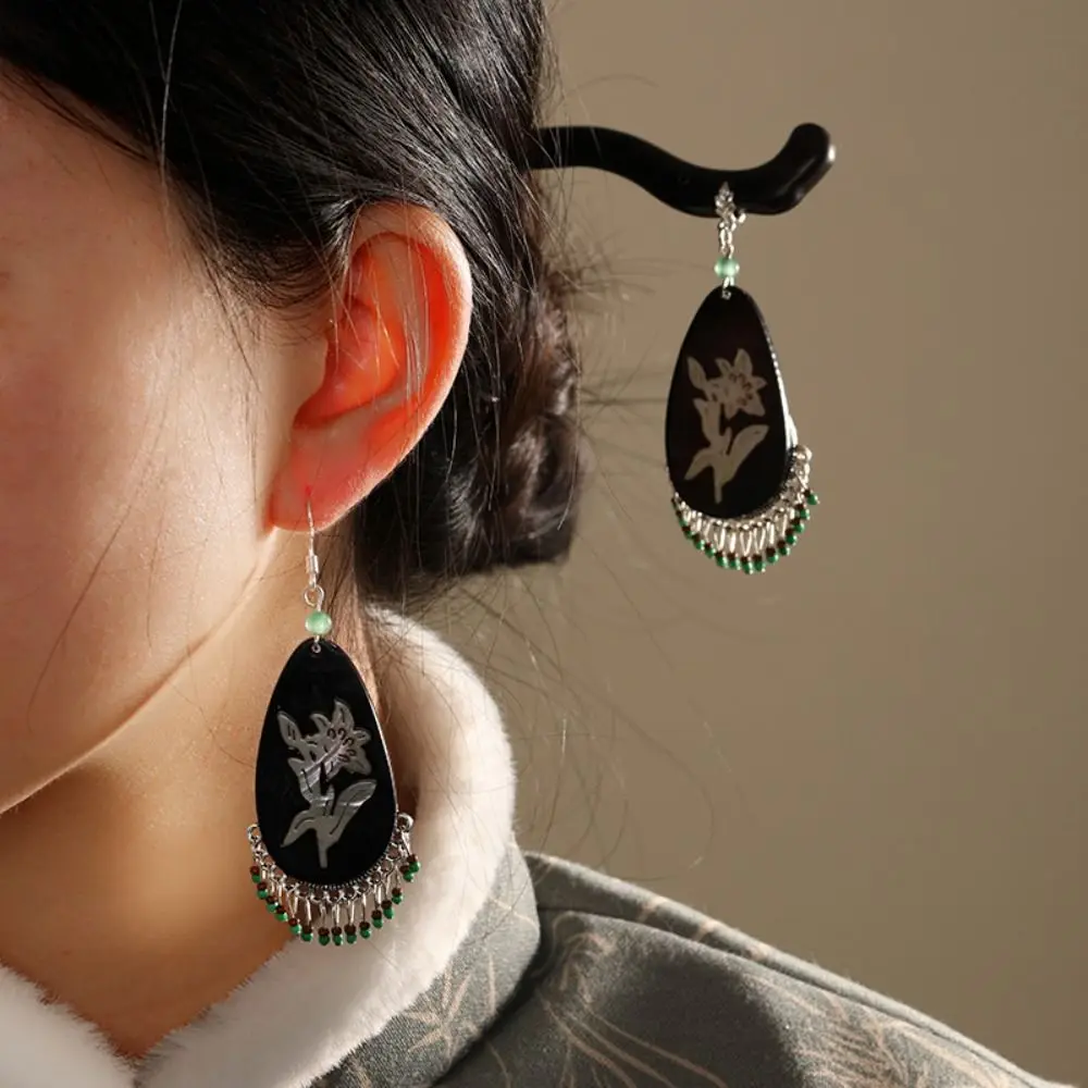 

Wood Sandalwood Hair Stick Silver Tassel Wooden Chinese Style Hairpin Crescent Moon Girl Hair Accessories Hanfu Headwear