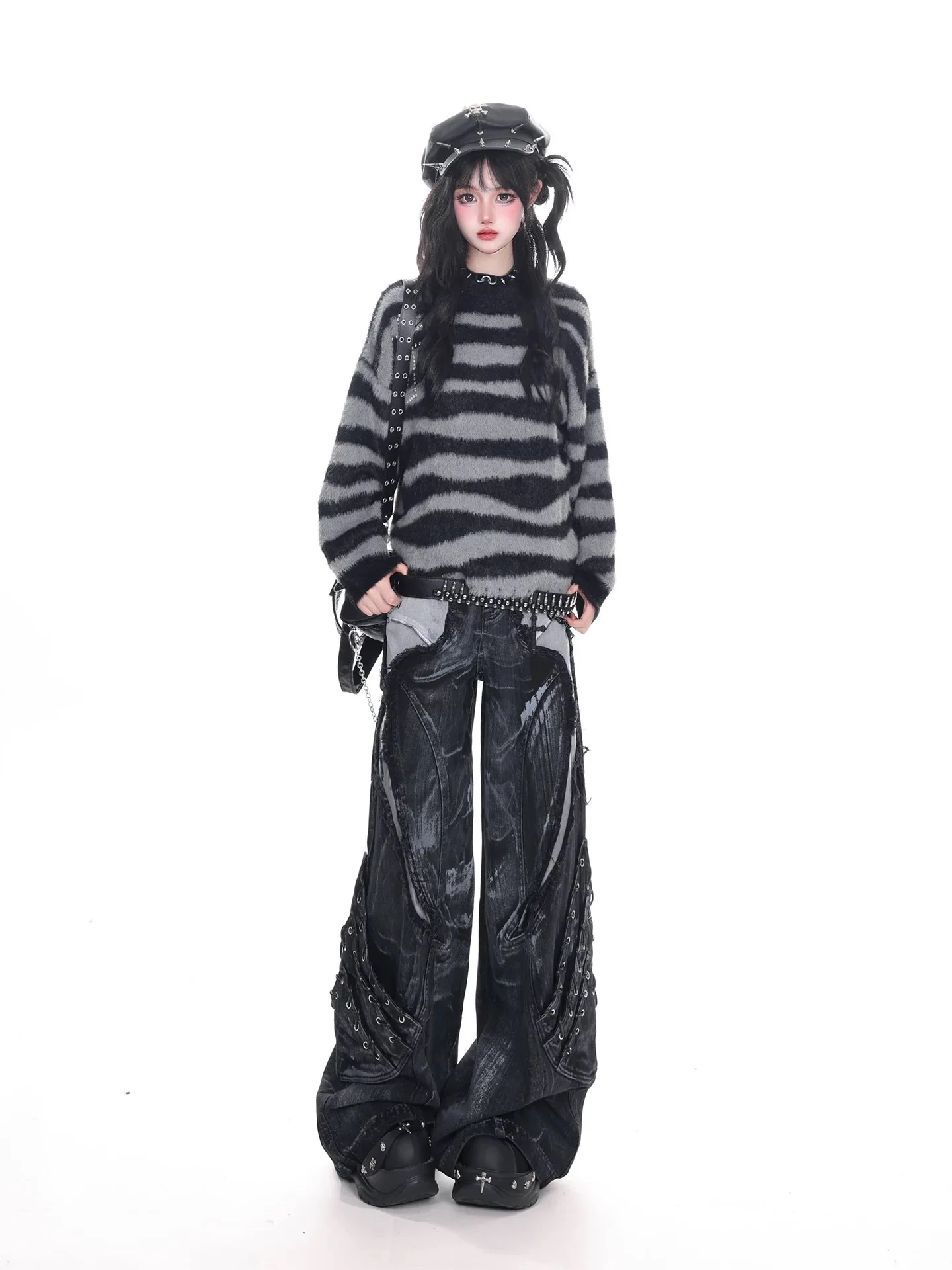 Y2K American Retro Oversized Gothic Patchwork Wide Leg Jeans Raw Edge Rivet Eyelet Decoration Baggy Denim Pants Streetwear