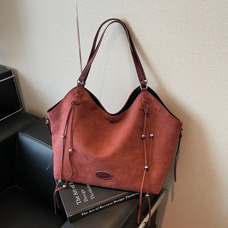 ヴィンテージ女性ショルダーバッグ大容量タッセルデザインレディースハンドバッグ冬の新フェイクスエード女性ビッグトートバッグボルサ