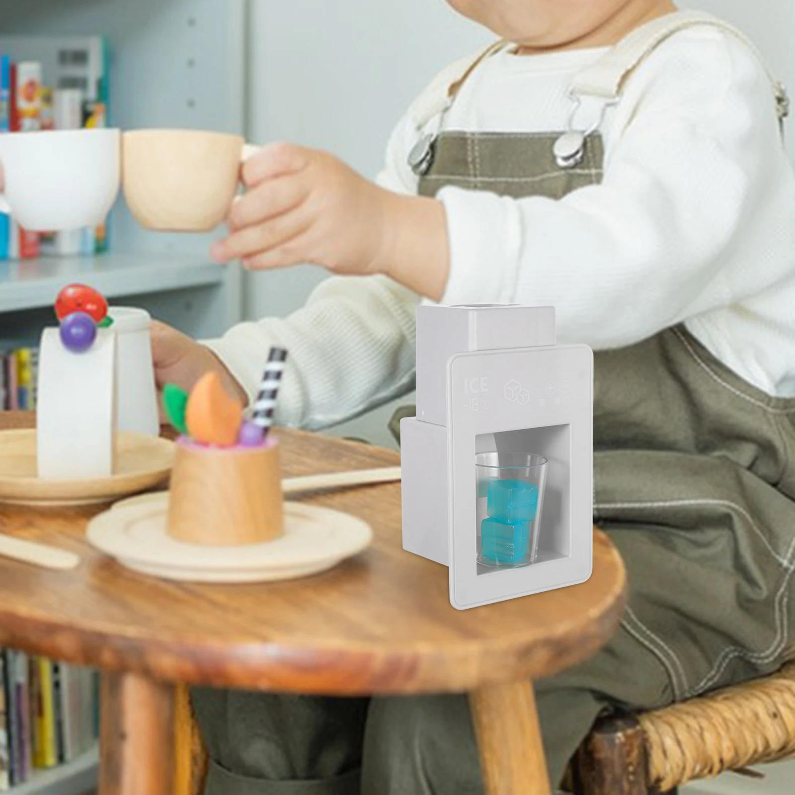 1 Set Pembuat Es Realistis untuk Anak-anak, Set Permainan Dapur Mini, Permainan Pura-pura, Es Batu Simulasi, Tahan Lama, Tenang, Menyenangkan, Memperkuat Ikatan Orang Tua dan Anak
