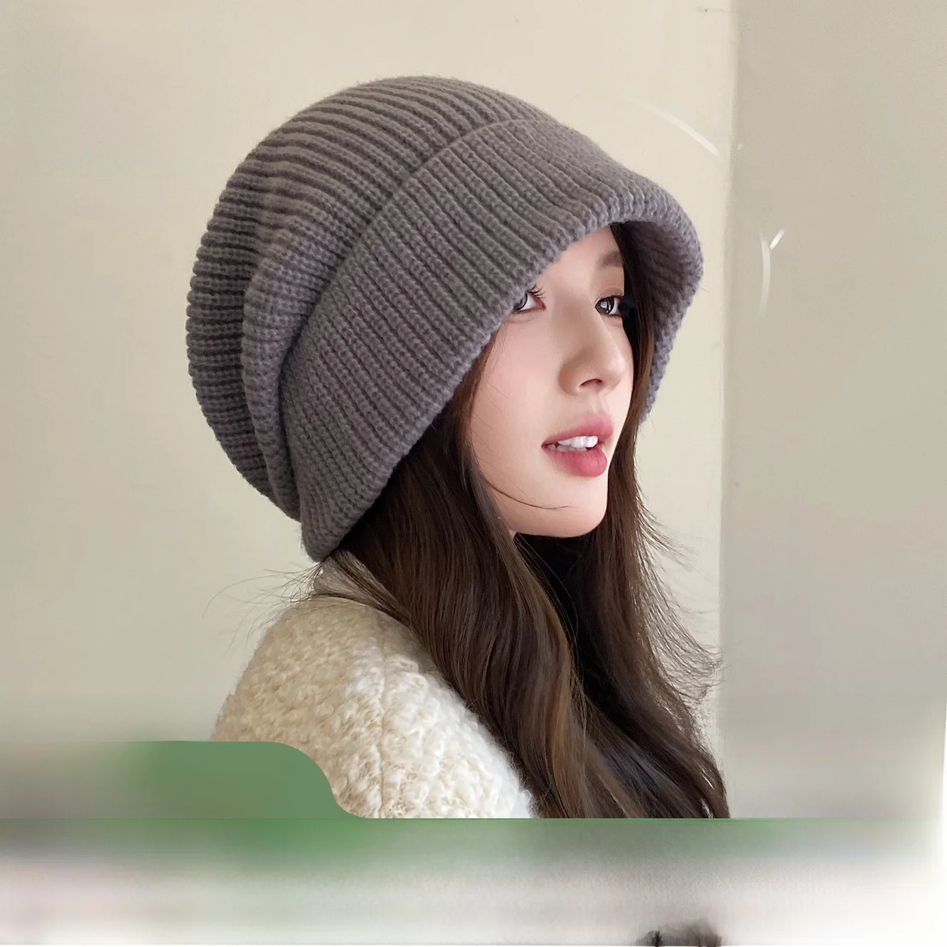 女性のニットウール帽子秋冬暖かい耳保護ファッショナブルな韓国スタイルオーバーヘッドピュアカラー多用途顔痩せ効果