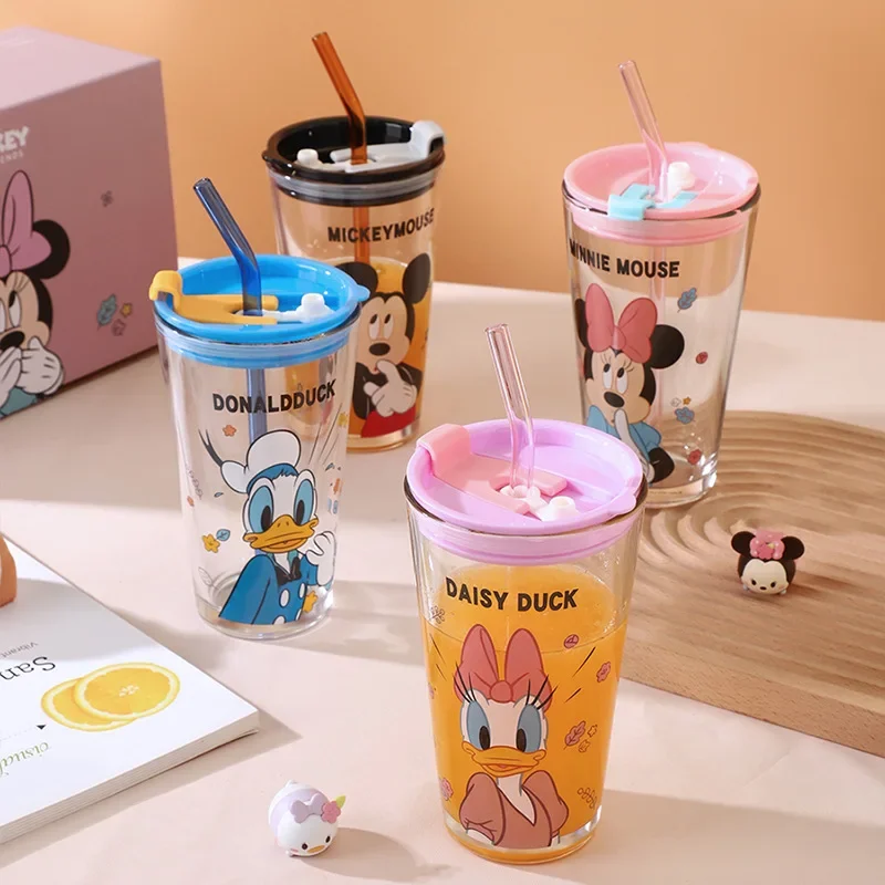 Disney Straw Glass ถ้วยน้ํามูลค่าสูงอินเทอร์เน็ตความจุขนาดใหญ่คนดังการ์ตูนถ้วยนมถ้วยกาแฟสํานักงาน