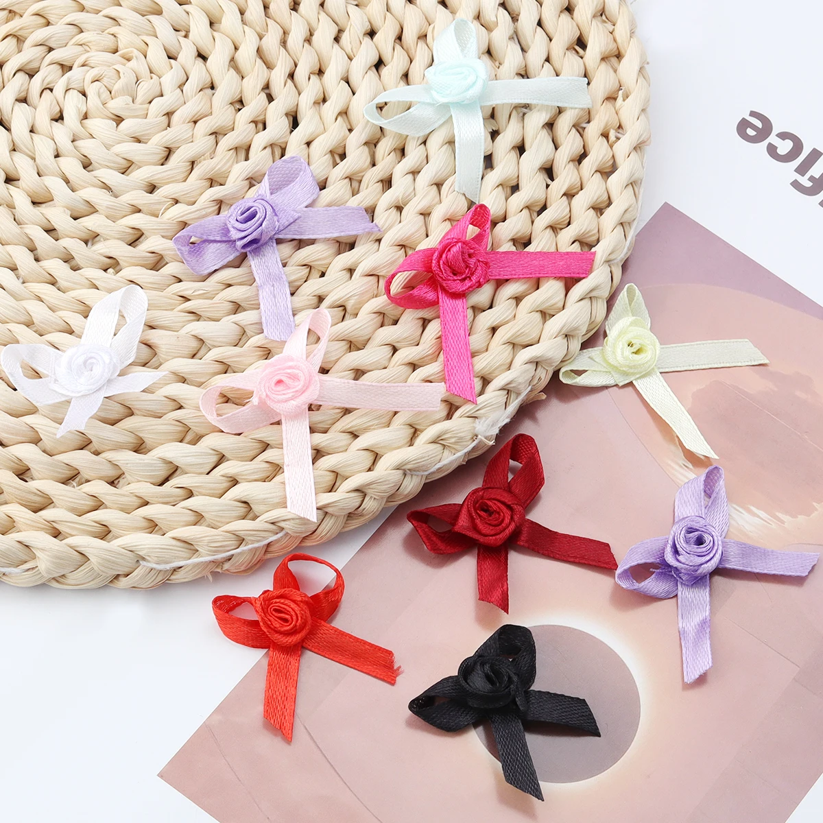 50 sztuk 3.5 * 4.5cm Mini Rose Head Ribbon Bows Twist Tie Bows Satin Ribbon Bow For Making Craft Sewing Clothing Accessories