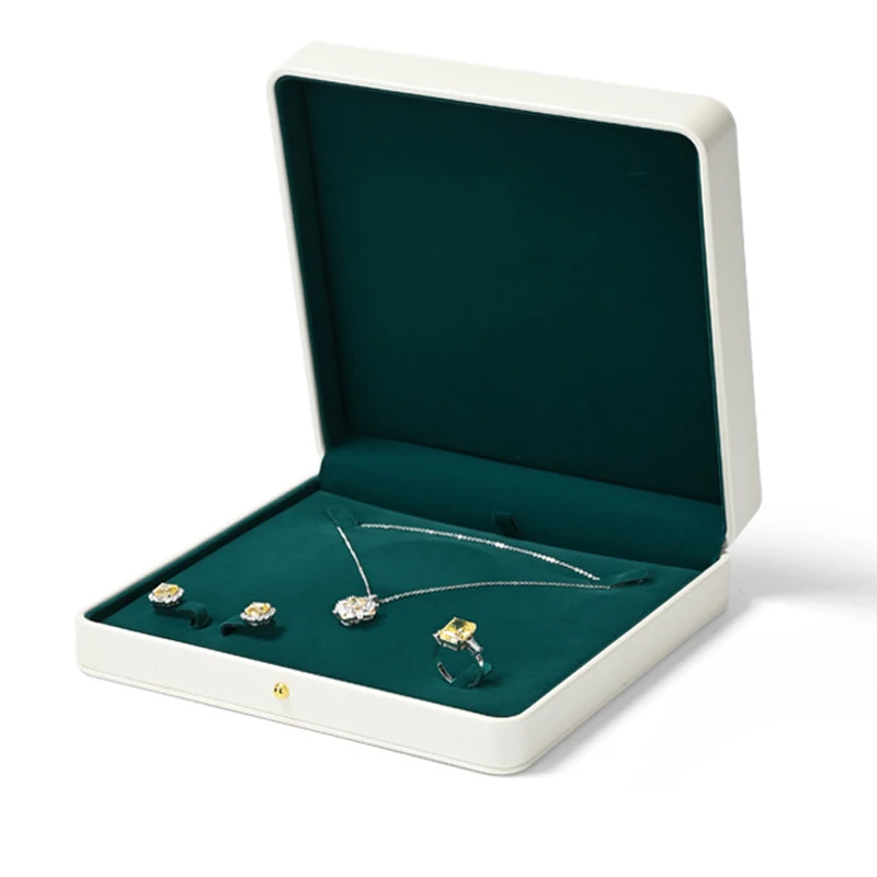 Elegant PU Leather Jewelry Box with Suede Interior – Perfect for Rings, Earrings, Necklaces, and Bracelets