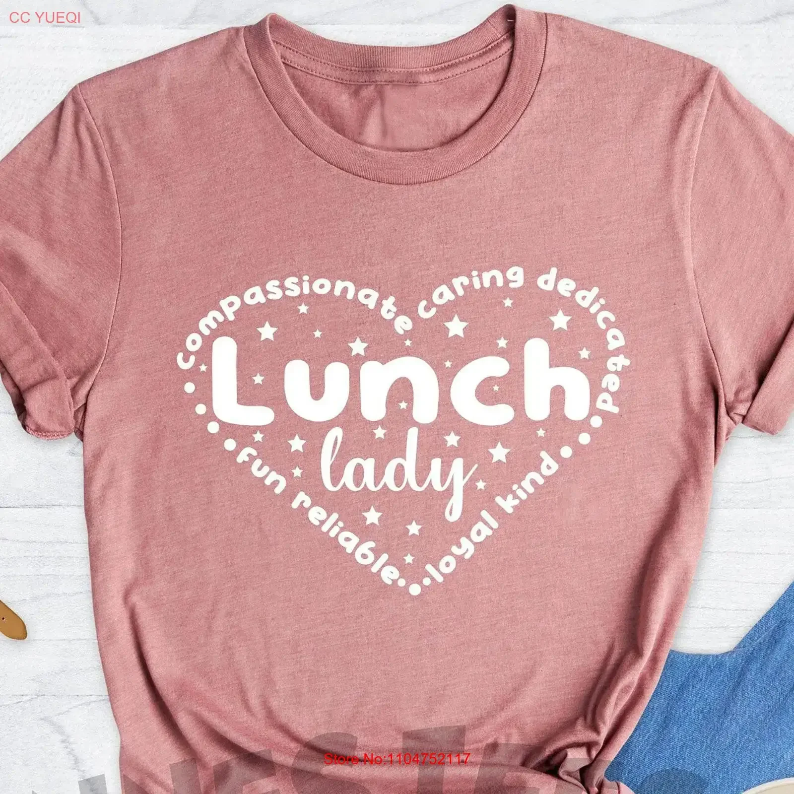 T-shirt Lunch Lady : Compréhensif, attentionné, dévoué, amusant, fiable, loyale, gentil – Idéal pour petite amie, équipe de cafétéria, jour de travail – Style vintage délavé