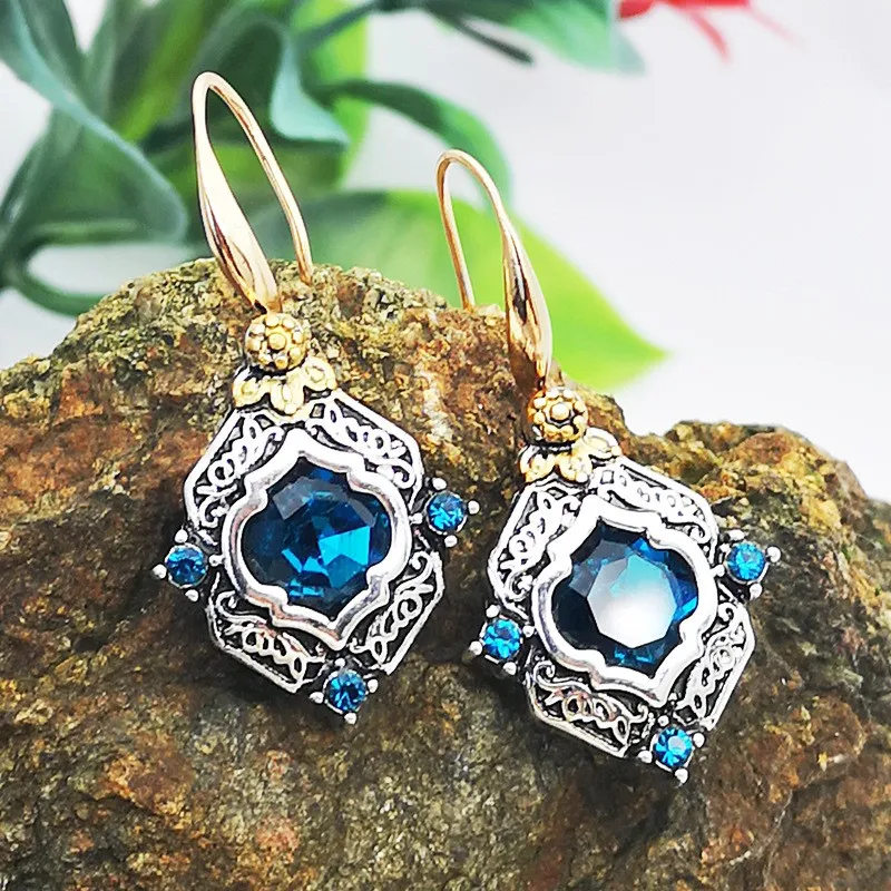 Retro Ethnic Palace Style Rhombus Inlaid Blue Crystal Rhinestone Dangle Earrings Engraving Geometric Pattern for Women Jewelry