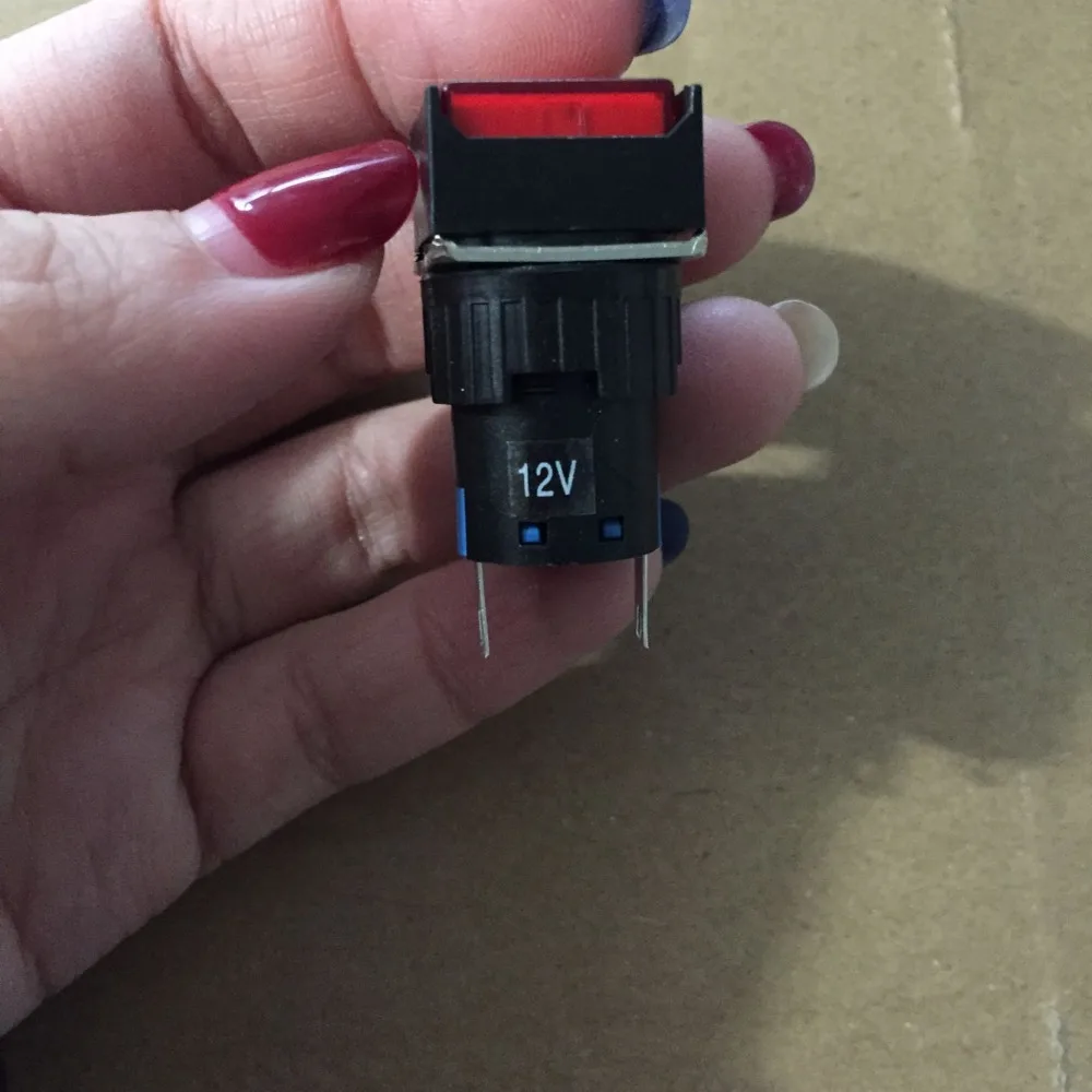 2 ชิ้น DC 12V หมวกสี่เหลี่ยมสีแดงไฟแสดงสถานะสัญญาณอุบัติเหตุ