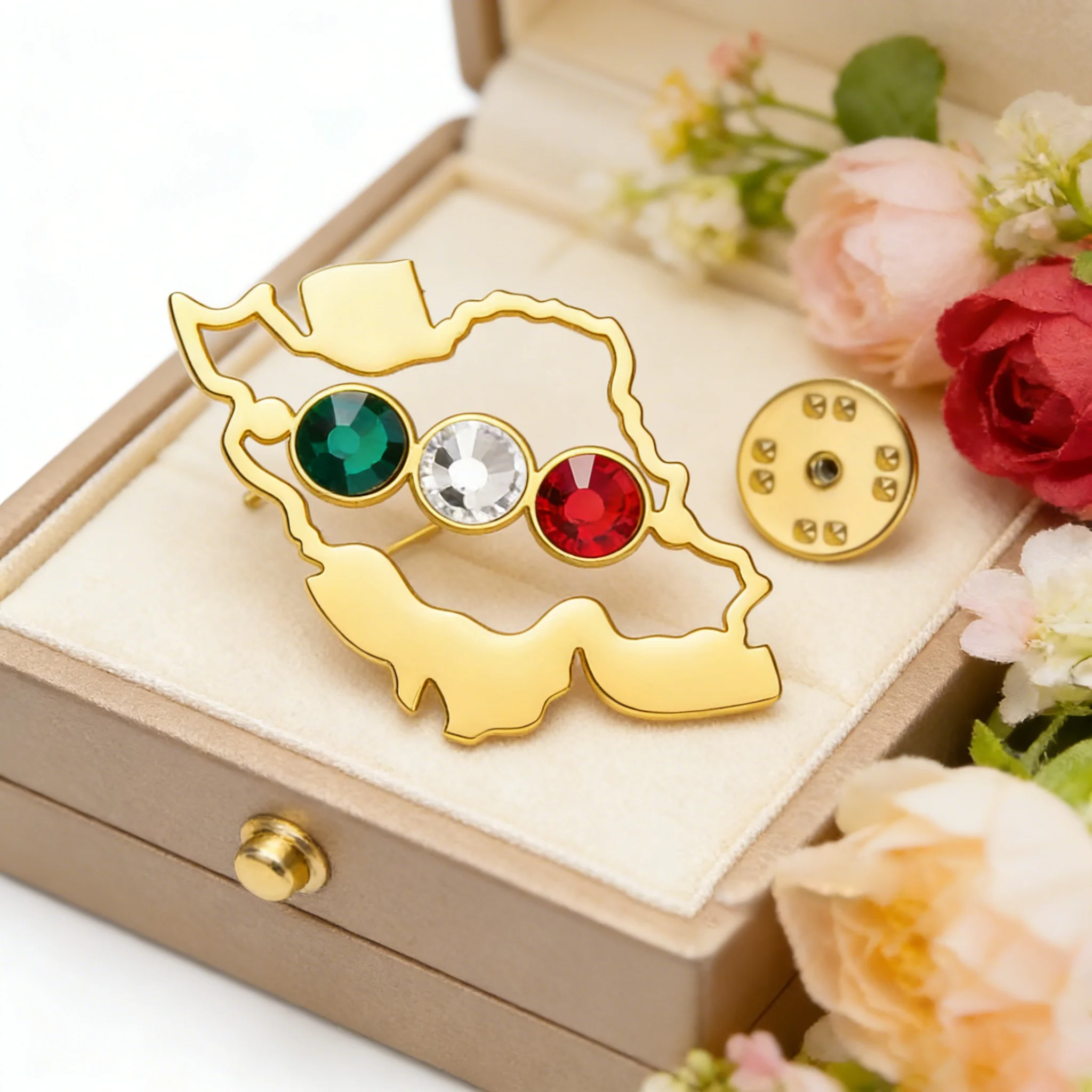 1PC hollowed out map shaped brooch embrace brooch stainless steel lion and sun brooch shirt badge accessory gift