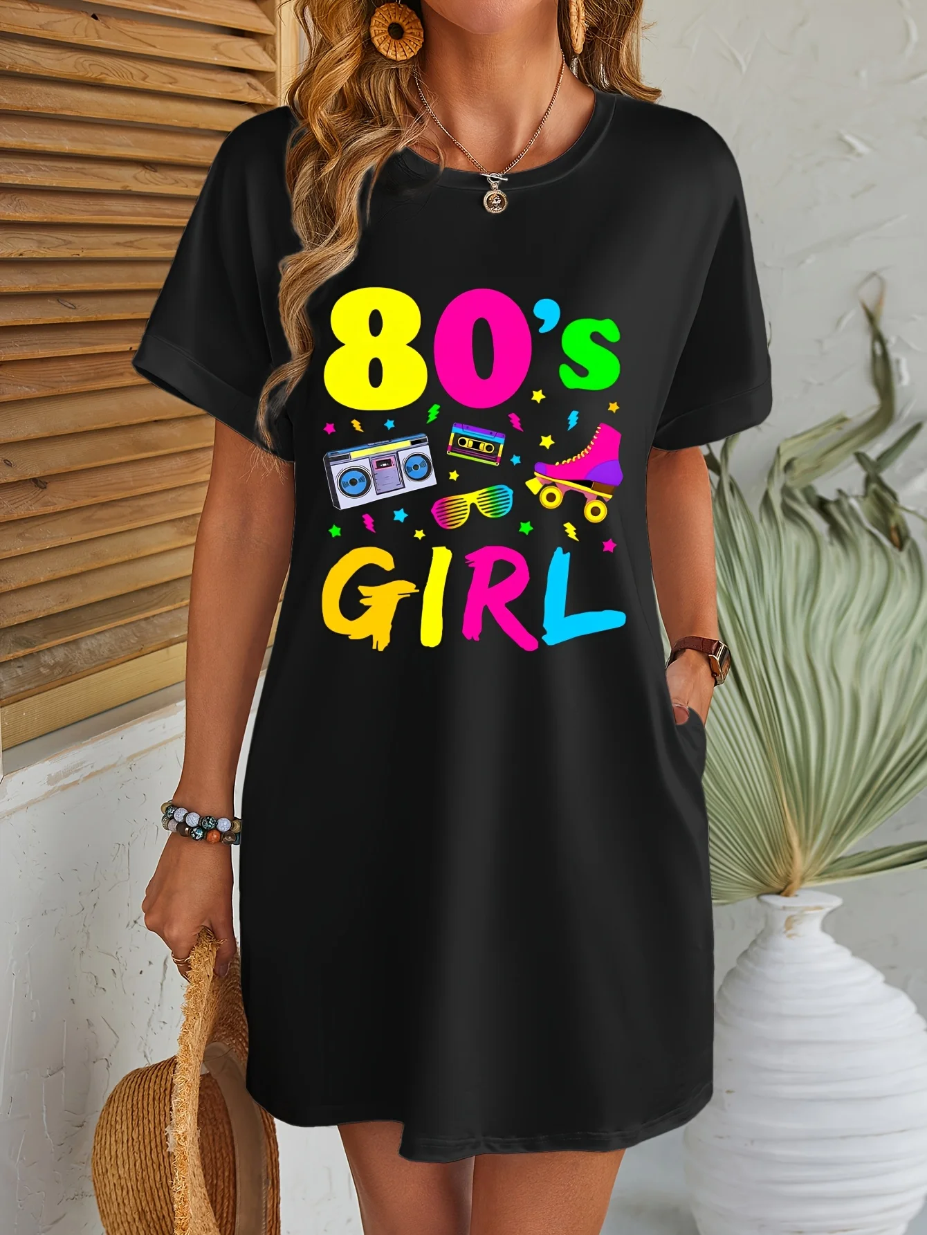 Robe t-shirt en tricot décontracté pour femmes, col rond, manches courtes, haut à la mode, noir avec motif de drapeau coloré