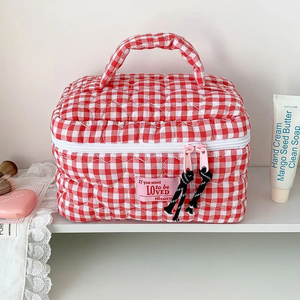 Portable Fresh Grid Makeup Bag Quilted Love Design Handheld Cosmetic Pouch Toiletries Bag Home