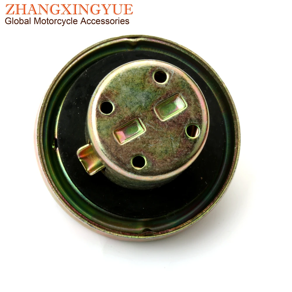 Scooter Fuel Tank Cap For Honda 50 AF18 AF27 AF28 AF34 AF35 SA50 SB50 ZX50 Elite CHA125 CH250 17620-GS7-671