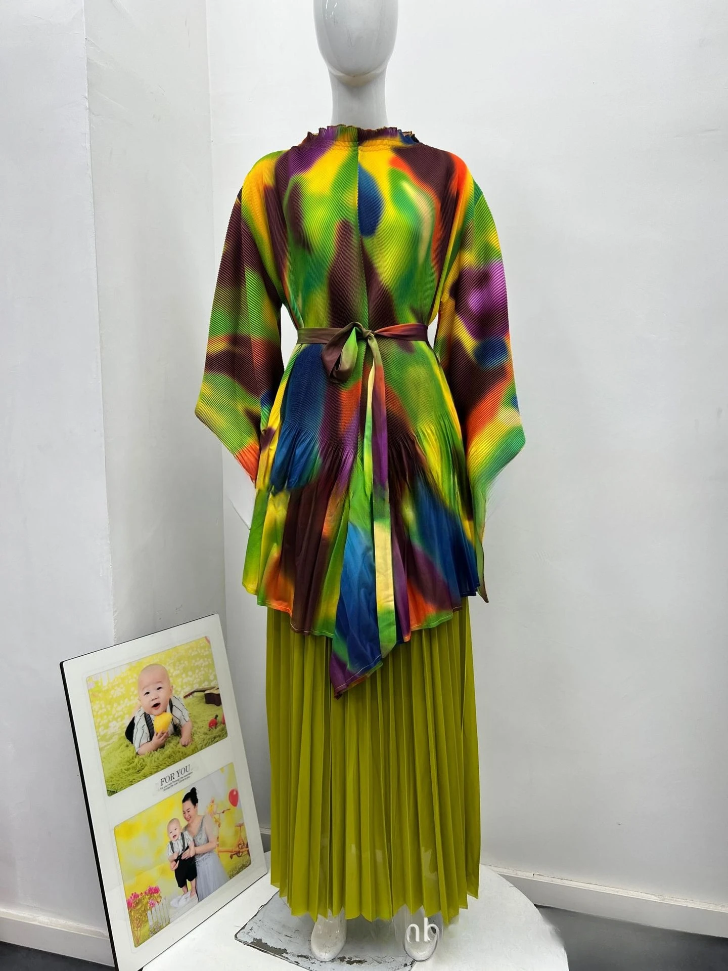 미야케 플리츠 2025 가을 신상 프린트 불규칙 세트 스트랩 루즈핏 여성 스커트 투피스 세트