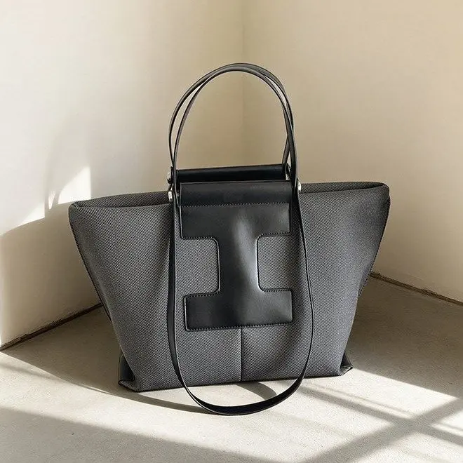 

Минималистичные классические сумки для подгузников с логотипом для женщин, высококачественная повседневная сумка через плечо, элегантная кожаная сумка-мессенджер, простая и стильная.