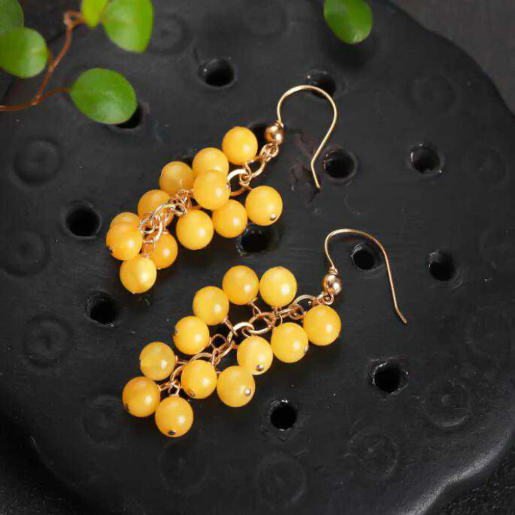 

Natural Amber beeswax golden Cluster Grape Dangle Hook Earrings Beautiful Aquaculture Lucky Cultured Fashion