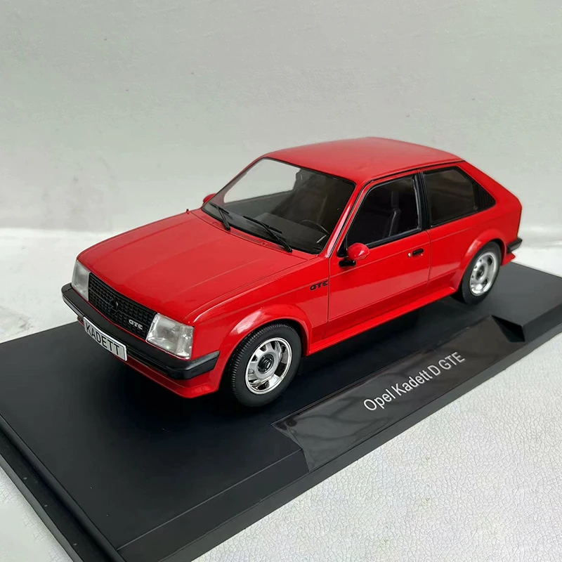 Diecast 1:18 Scale OPEL KADETT D GTE Simulation Alloy Car Model Toy Collectible Gifts Ornaments