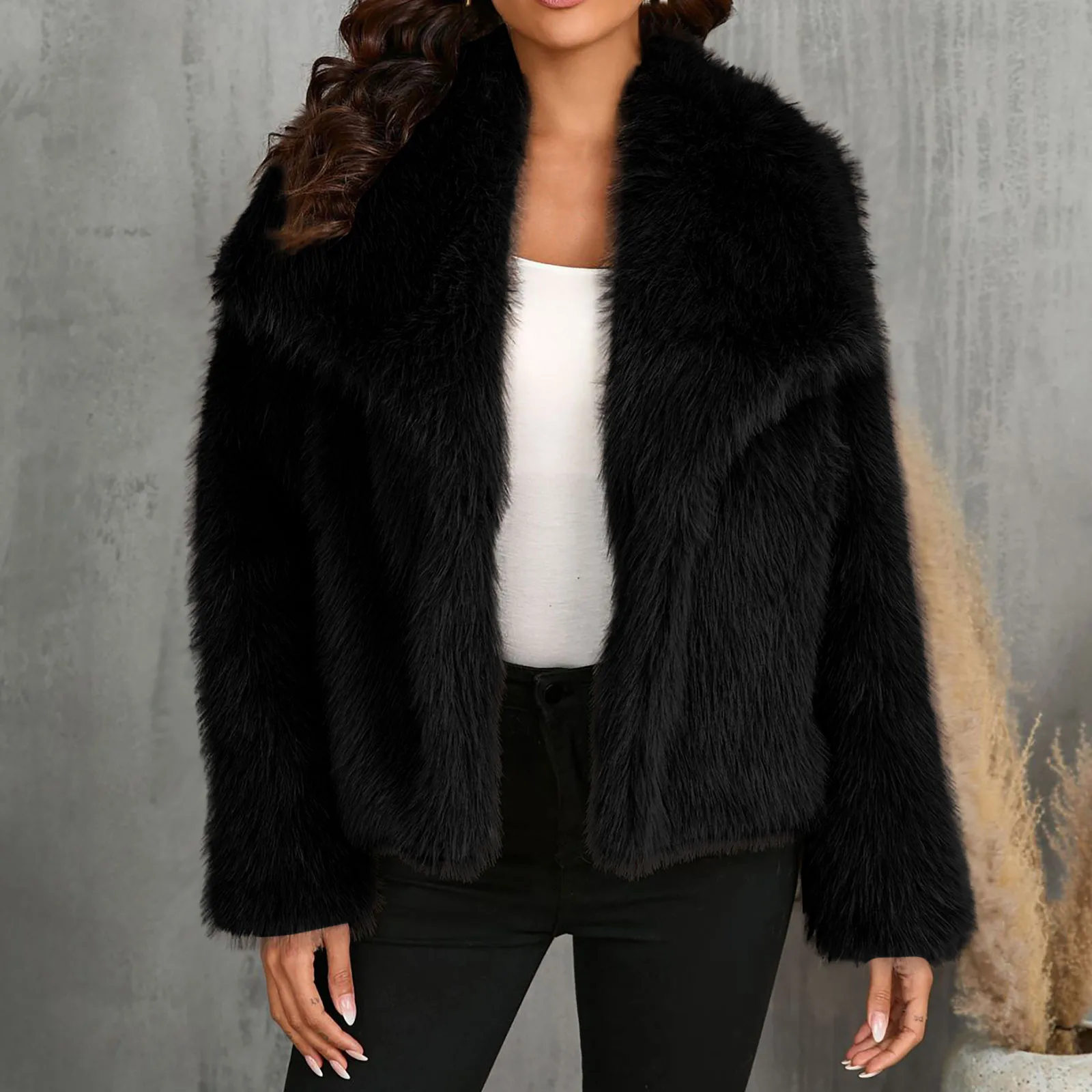 2025 Women's Artificial Fur Coat with Large Lapel Short Fashionable Fox Fur Style Fluffy Plush Clothing for Ladies
