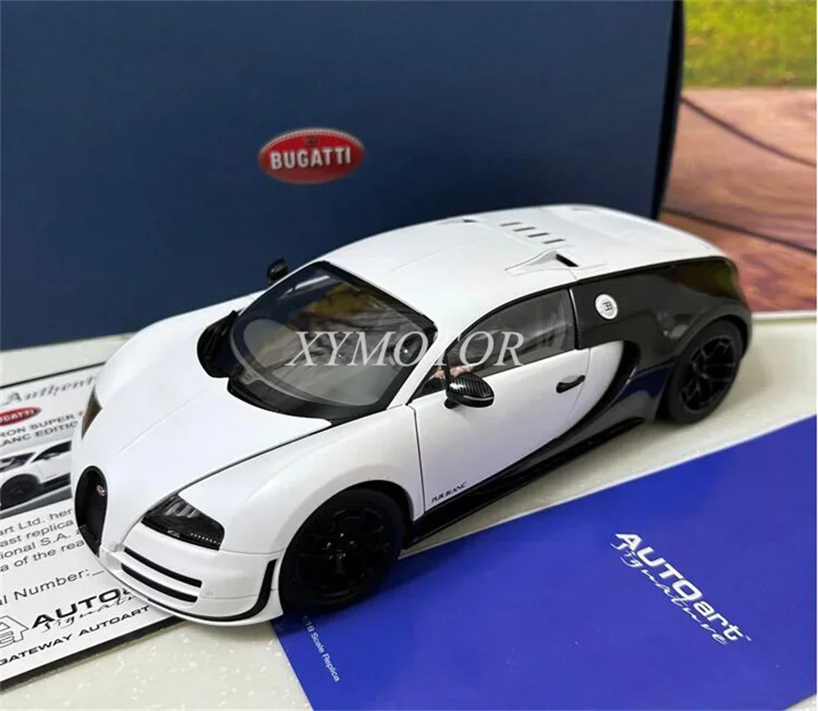 AUTOart 1/18 For Bugatti VEYRON SUPER SPORT panda White black Diecast Model Car Toys Gifts Hobby Display Collection Ornaments